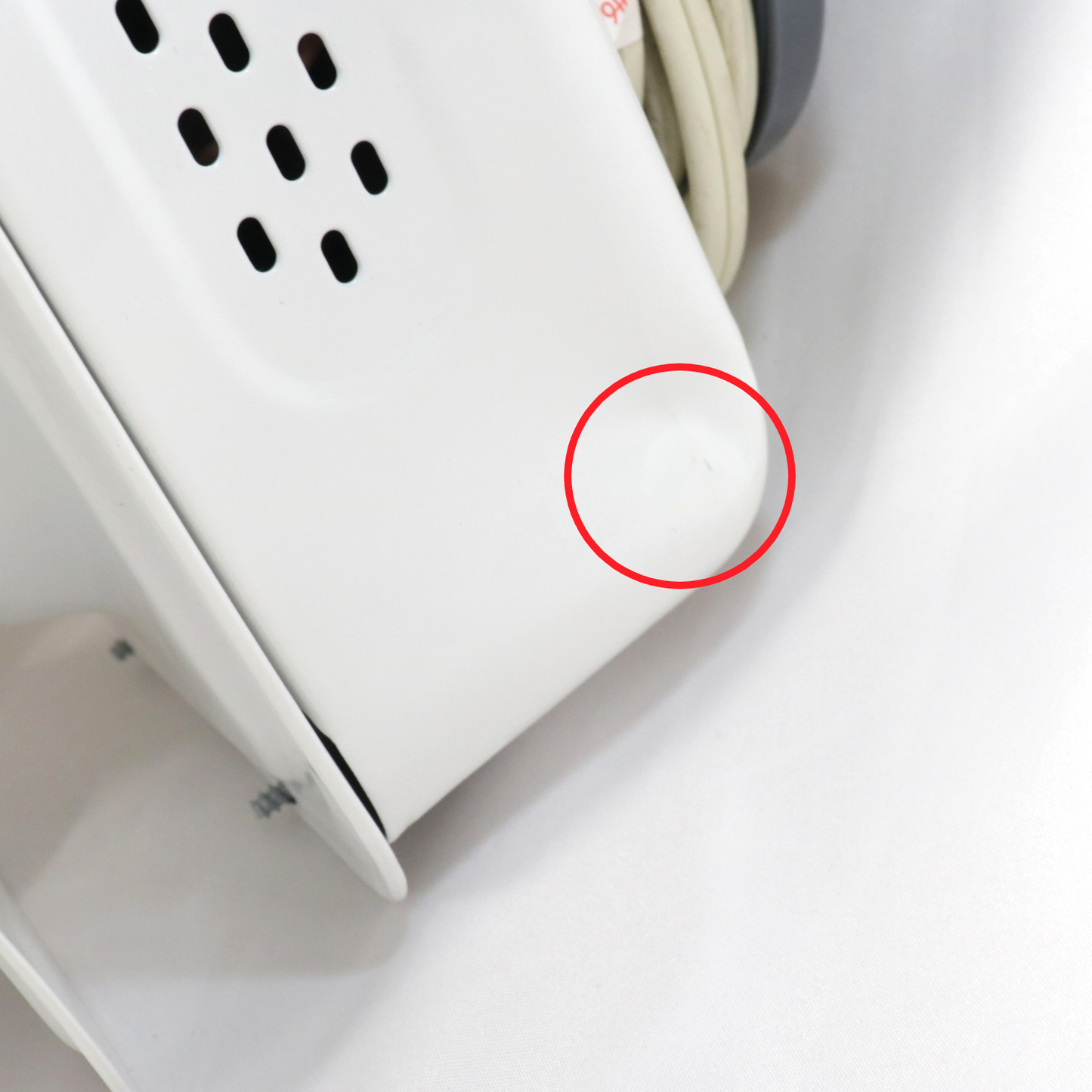 [中古(B)] エレクトロラックス ComfortHeat700 EO12D103C0 オイルヒーター 1200W (暖房目安 8～10畳) eo12d103c0-2  eo12d103c0-2 [良い]