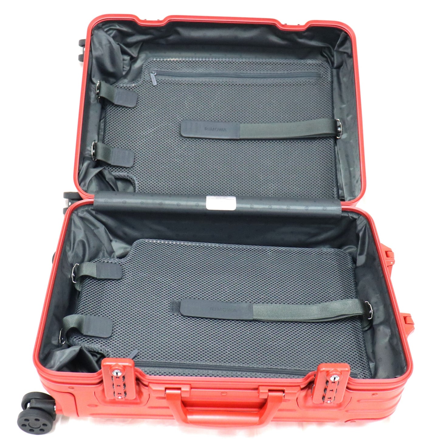 [1-3泊向けサイズ]リモワ Original Cabin Scarlet 35L ハード スーツケース original-cabin-scarlet   整備済みアウトレット品 [良い(B)]