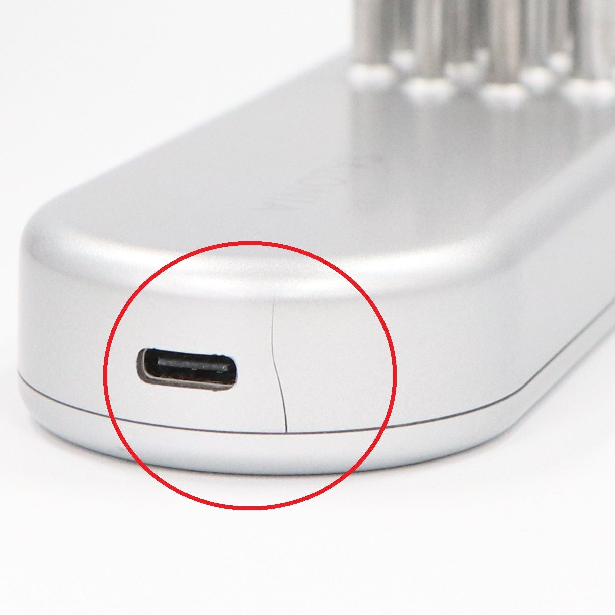 SALONIA サロニア EMSリフトブラシ 電気ブラシ 美顔器　sal22206sl   ジャンク品 [難あり(D)]