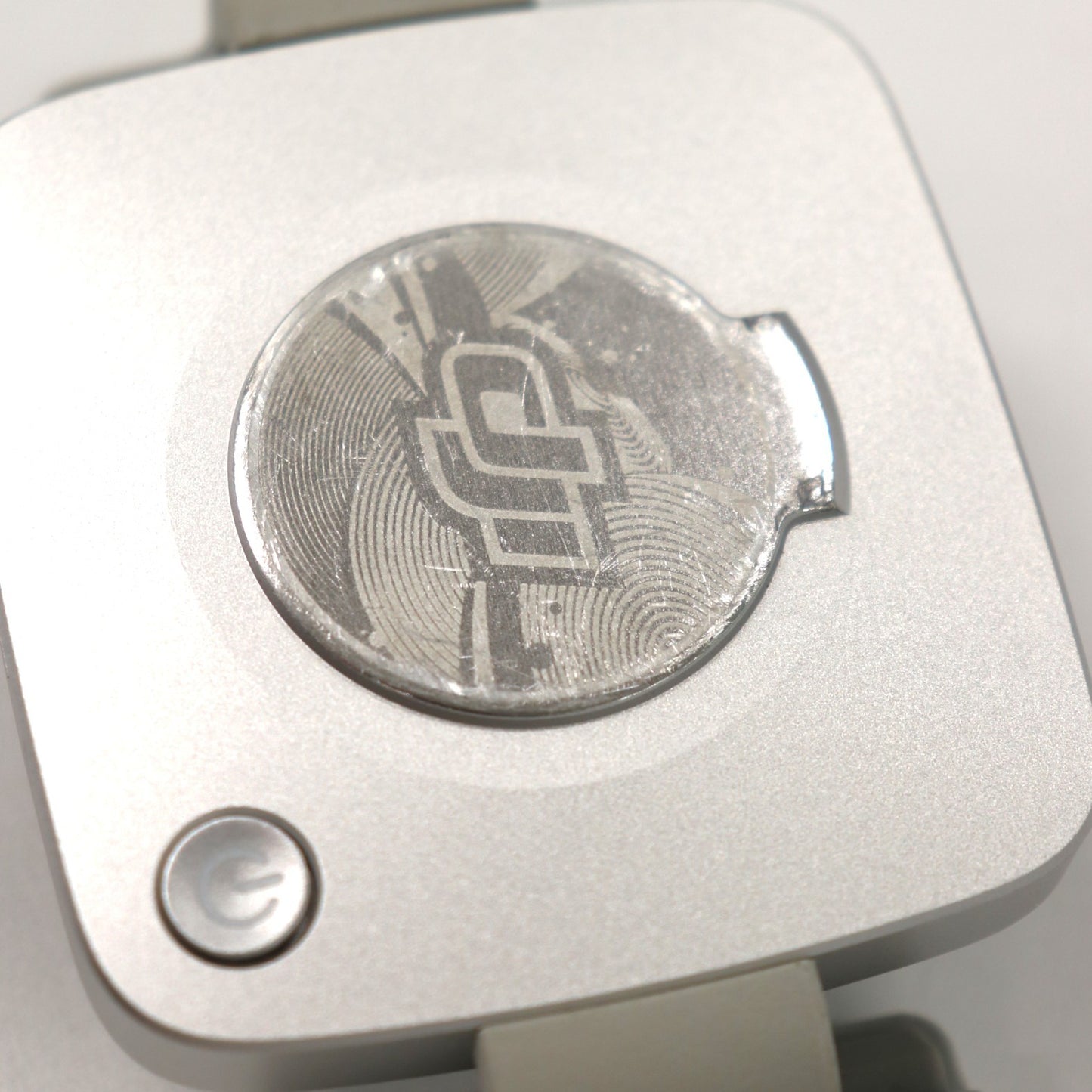 DJI OM 補助ライト内蔵スマートフォンクランプ dji-om-fill-light-phone-clamp   整備済みアウトレット品 [良い(B)]