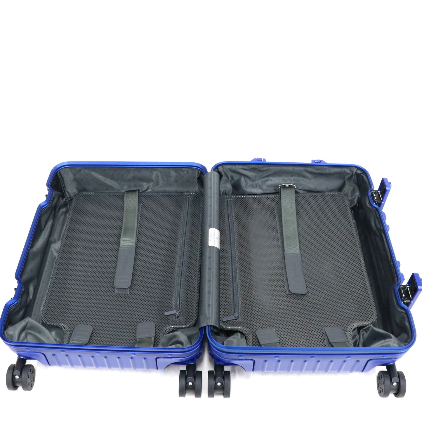 [1-3泊向けサイズ]リモワ Original Cabin Marine 35L ハード スーツケース　original-cabin-marine   整備済みアウトレット品 [良い(B)]