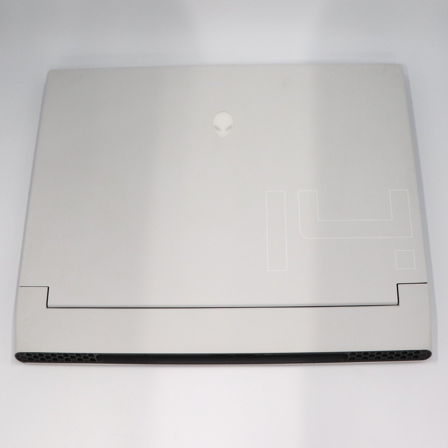 [中古(B)] DELL(デル) ALIENWARE X14 プラチナ（RTX3060搭載）ゲーミングノートパソコン (Core(TM) i7-12700H /GeForce RTX™ 3060 /14型/16GB/M.2 SSD 512GB/144Hz) CAA1100SPOAS160N30JP  [良い]