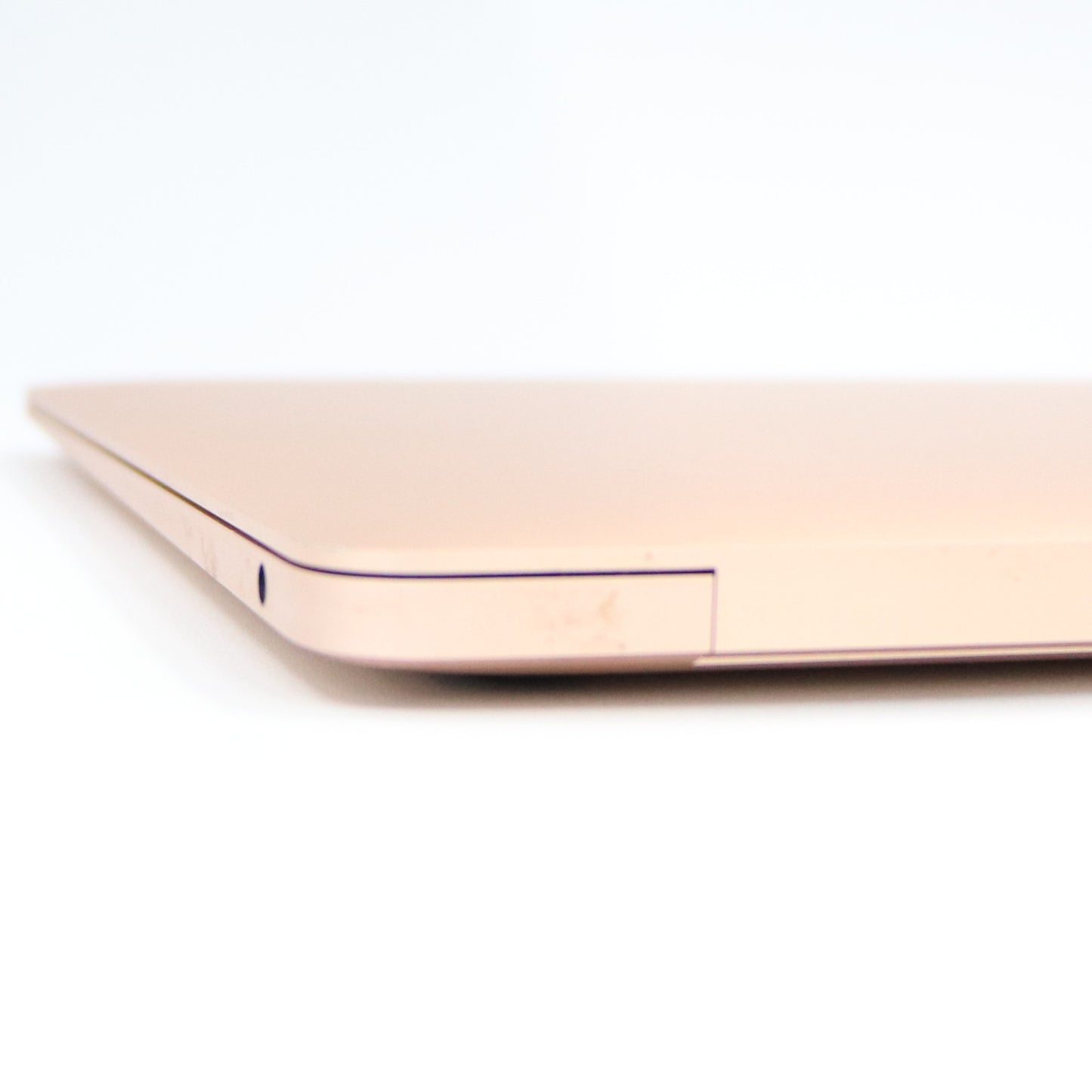 [中古(C)] Apple ノートPC MacBook Air 13.3インチ 2020年モデル JIS配列 (メモリ8GB SSD 256GB )【Office非搭載】 mgnd3j-a ゴールドmgnd3j-a　[可]