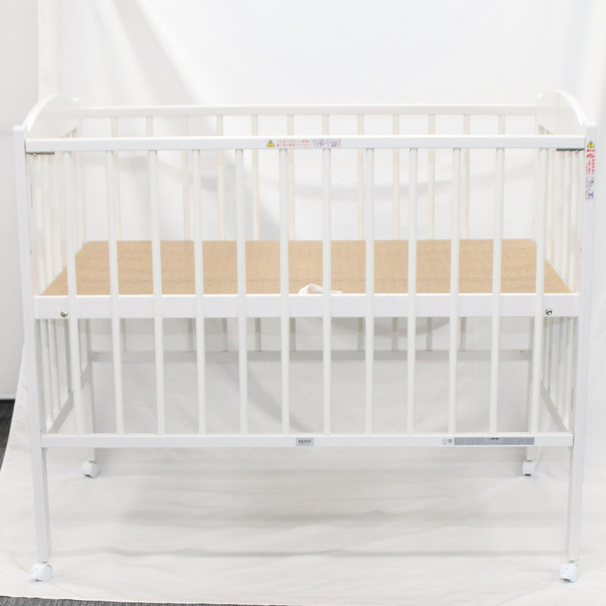 [中古(B)] カトージ 折りたたみベビーベッド ハイポジションタイプ　katoji-folding-babybed-wh ホワイト [良い]