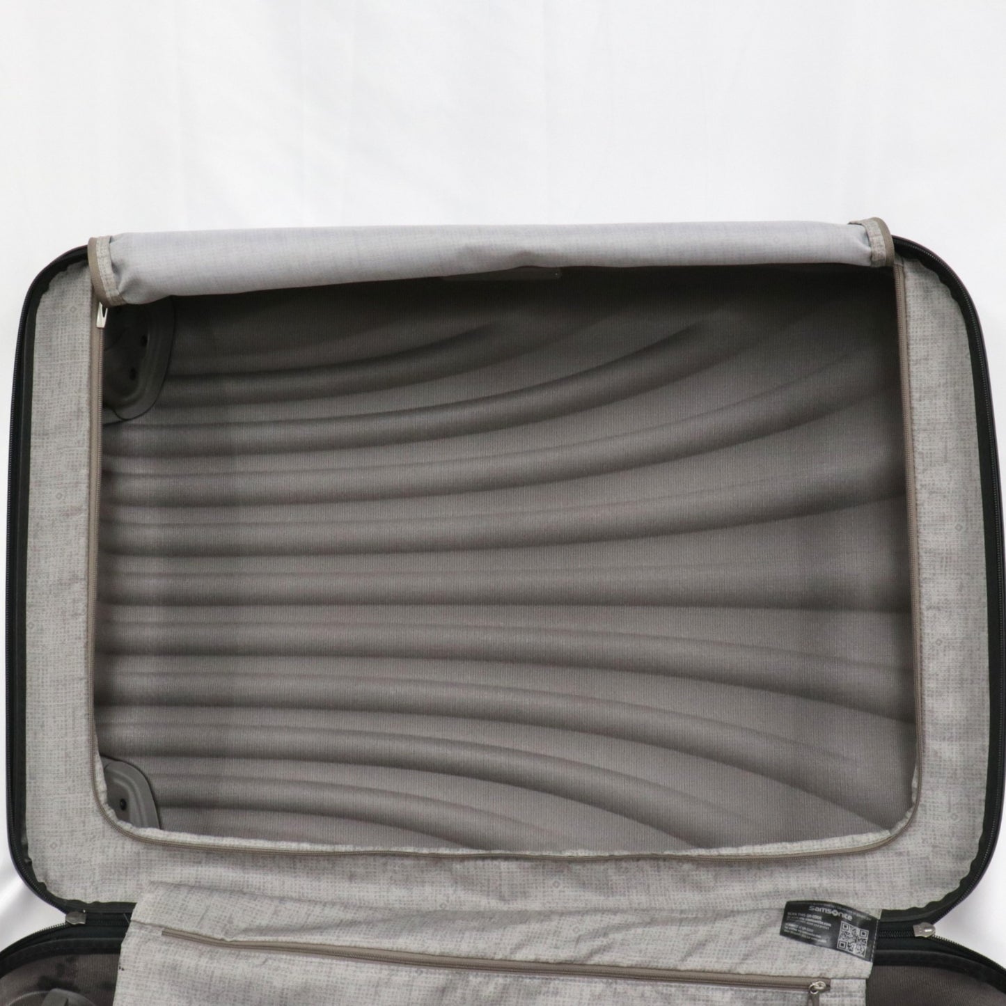 [中古(C)] [8-10泊向けサイズ]サムソナイト シーライト スピナー75 94L ハードスーツケース samsonite-clite75-bk ブラックsamsonite-clite75-bk　[可]