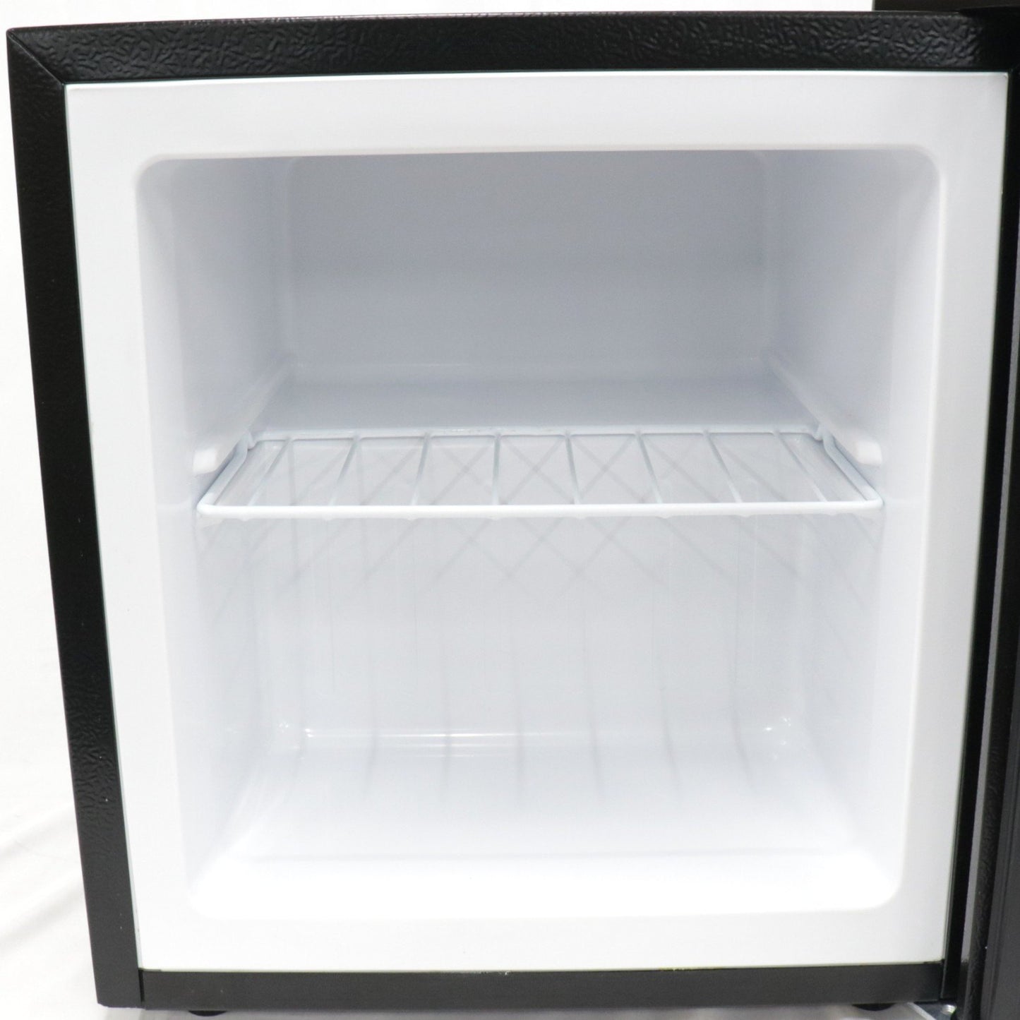 [中古(C)] [32L]レンティオ 小型冷凍庫 1ドア セカンド冷凍庫 RN-FZ32　rn-fz32-bk ブラックrn-fz32-bk　[可]