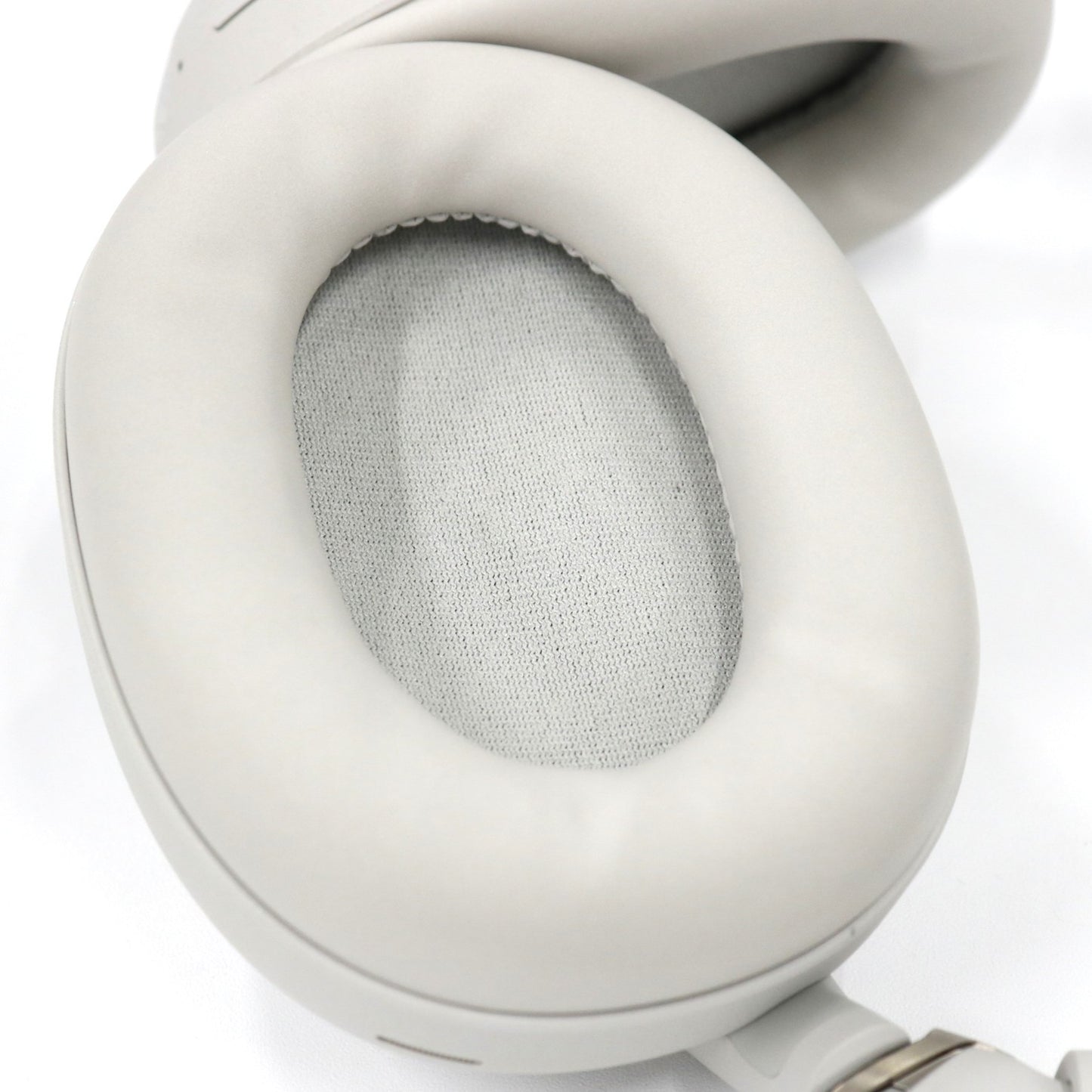 [中古(A)] ソニー WH-1000XM6 ワイヤレスノイズキャンセリングヘッドホン wh-1000xm6-p プラチナシルバー[非常に良い]