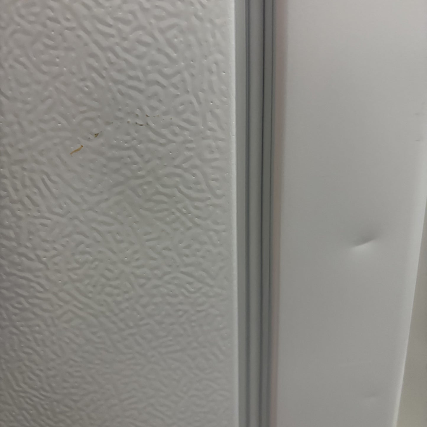 【特殊配送】[153L][一人暮らし向け][右開き]東芝 GR-V15BS 冷凍冷蔵庫 gr-v15bs-w  セミマットホワイト 整備済みアウトレット品 [中古(C)]