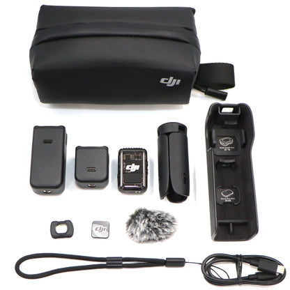 [中古(A)] DJI Osmo Pocket 3 Creator Combo 3軸スタビライザー搭載 ポケットジンバルカメラ　osmopocket-3-combo [非常に良い]