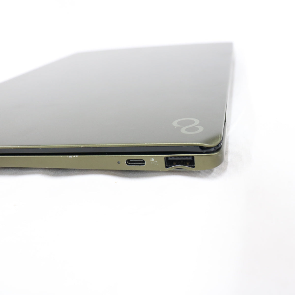 【Office非搭載 】富士通 LIFEBOOK ノートパソコン FMVC90E3S( Core i5-1135G7 / 13.3型/ 8GB/ Windows 10 Home 64bt)　fmvc90e3-k   整備済みアウトレット品 [中古(C)]