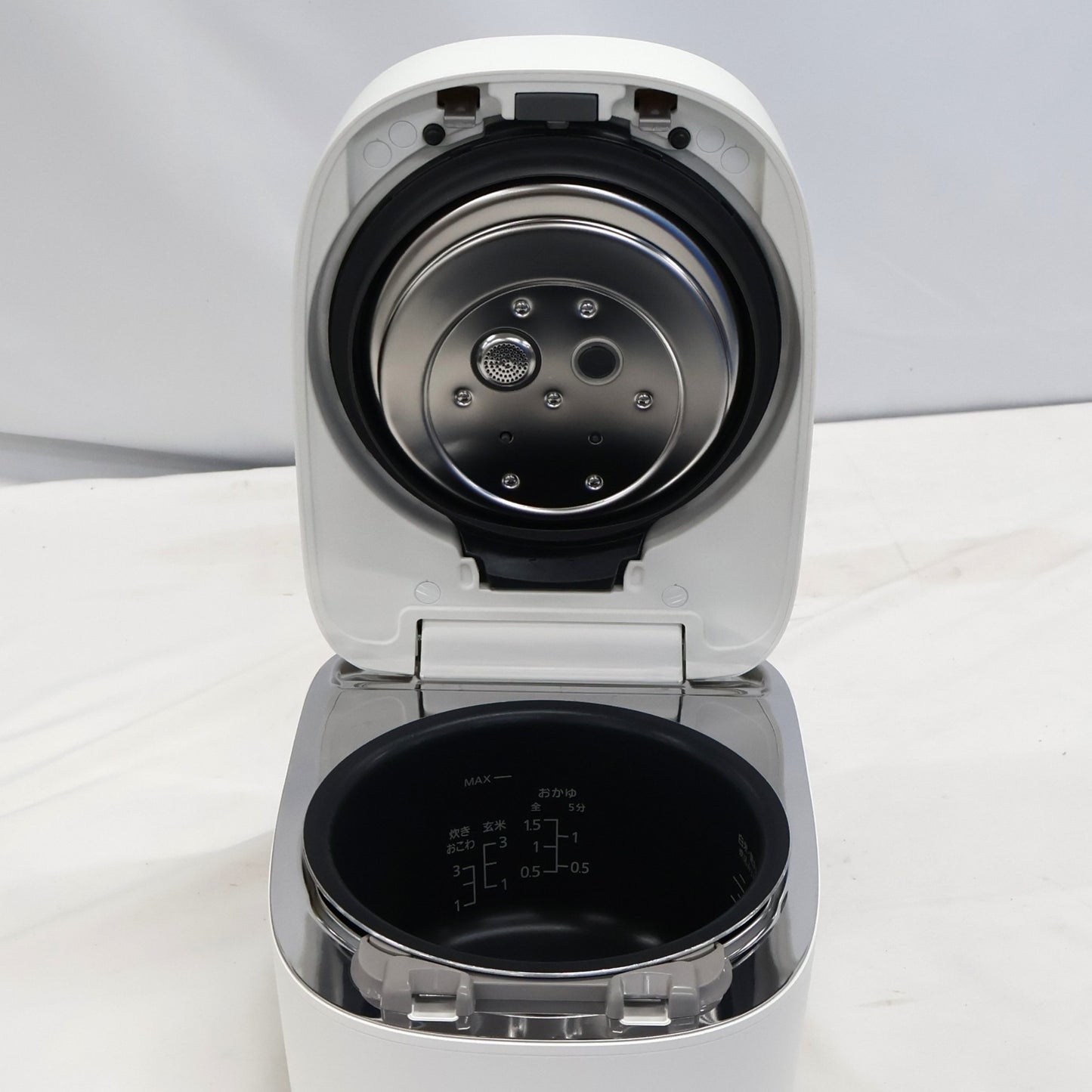[5.5合炊き] パナソニック 可変圧力IHジャー炊飯器 SR-M10B　sr-m10b-w  ホワイト 整備済みアウトレット品 [良い(B)]