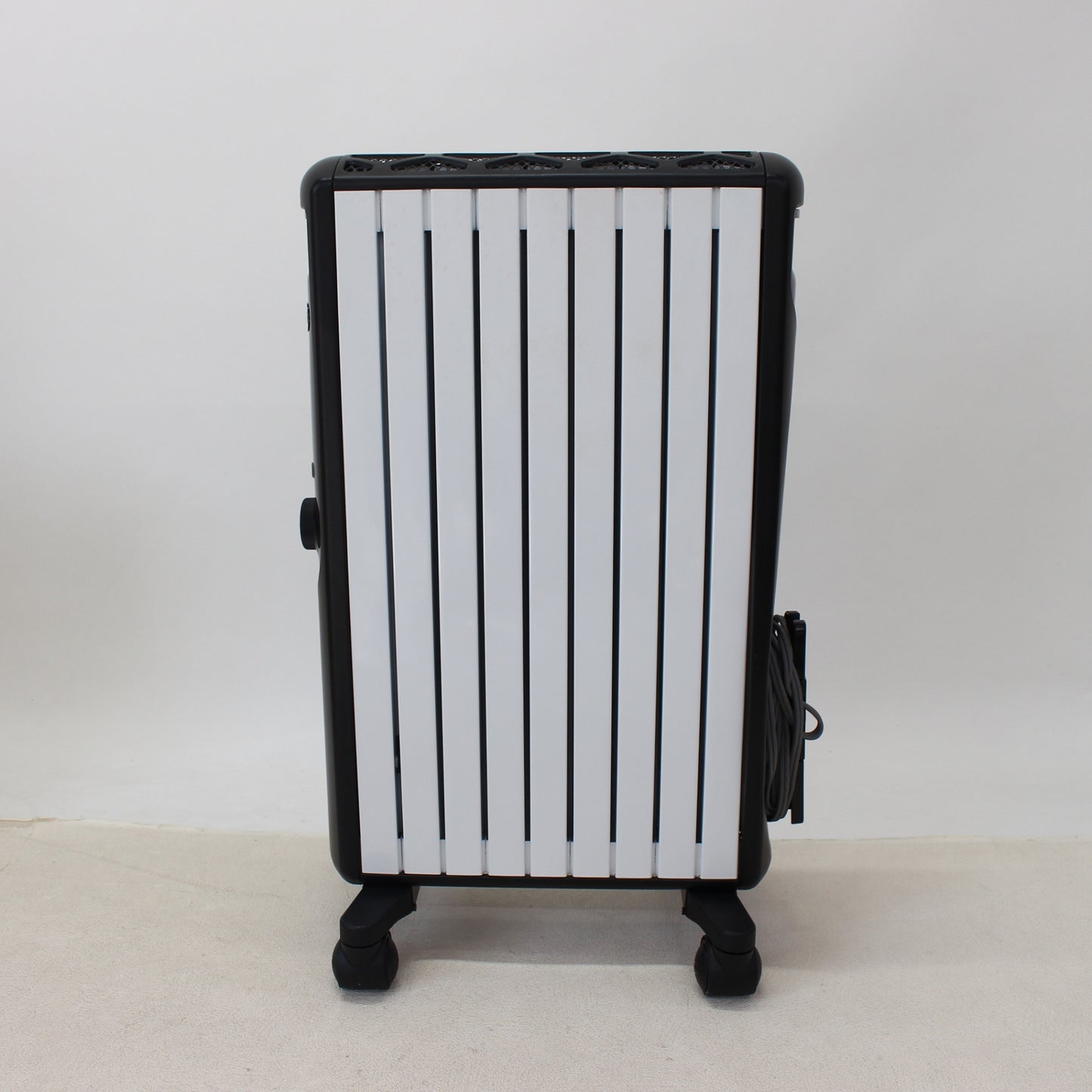 [中古(C)][2020年発売モデル] デロンギ マルチダイナミックヒーター MDHU12-BK 1200W ピュアホワイト＋マットブラック (暖房目安 8～10畳) mdhu12-bk　[可]