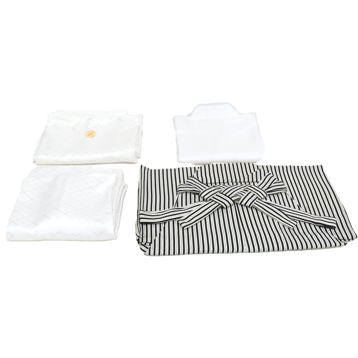 男性袴セット(着物、羽織、袴、和装小物一式)　サイズ: 4号　f-01921za-id-f-01921  ホワイト 整備済みアウトレット品 [良い(B)]