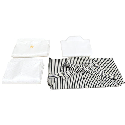 男性袴セット(着物、羽織、袴、和装小物一式)　サイズ: 4号　f-01921za-id-f-01921  ホワイト 整備済みアウトレット品 [良い(B)]