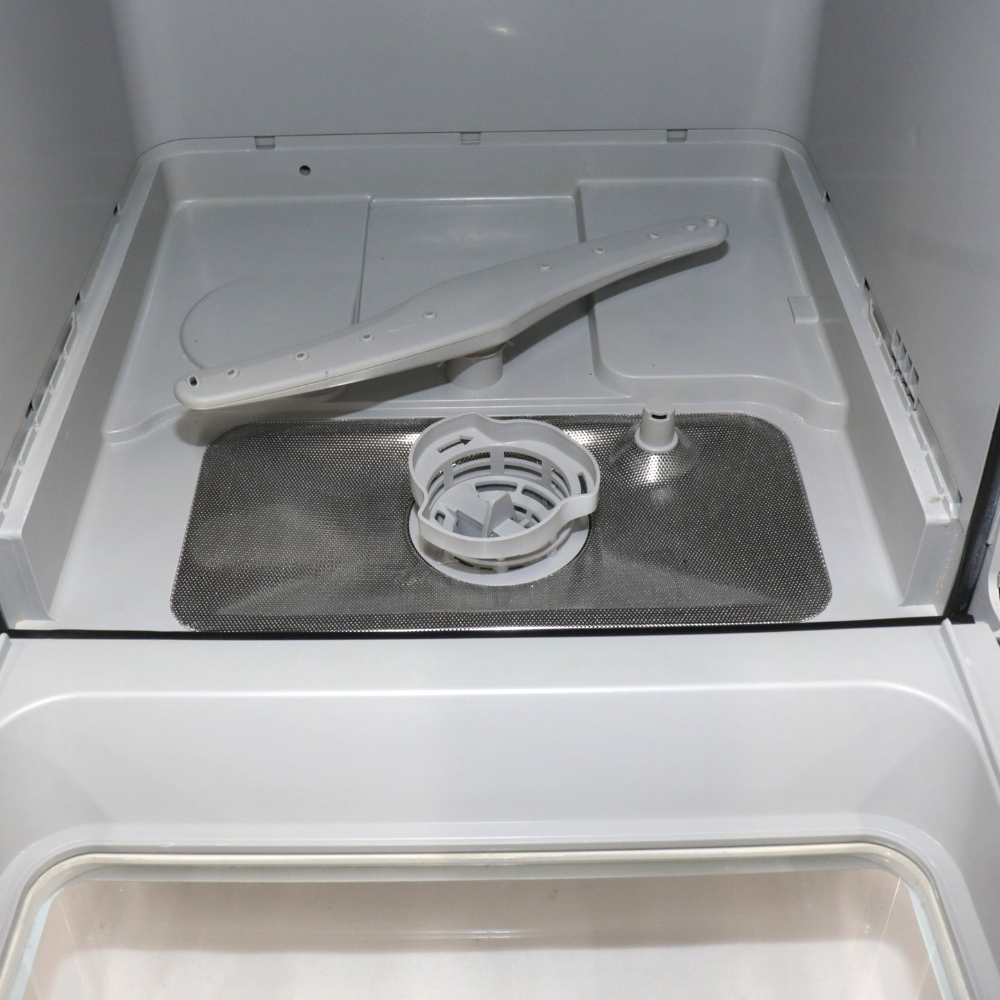 [ジャンク] [～食器16点]シロカ アドバンスシリーズ 食器洗い乾燥機 SS-MA251 工事不要 タンク式 分岐水栓可 ss-ma251 [難あり(D)]