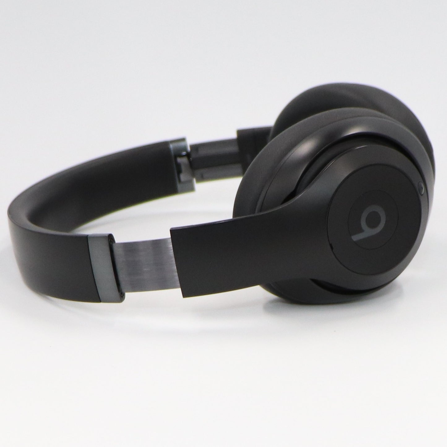 [中古(B)] Beats Studio Pro ワイヤレスノイズキャンセリングヘッドフォン ブラック [良い]